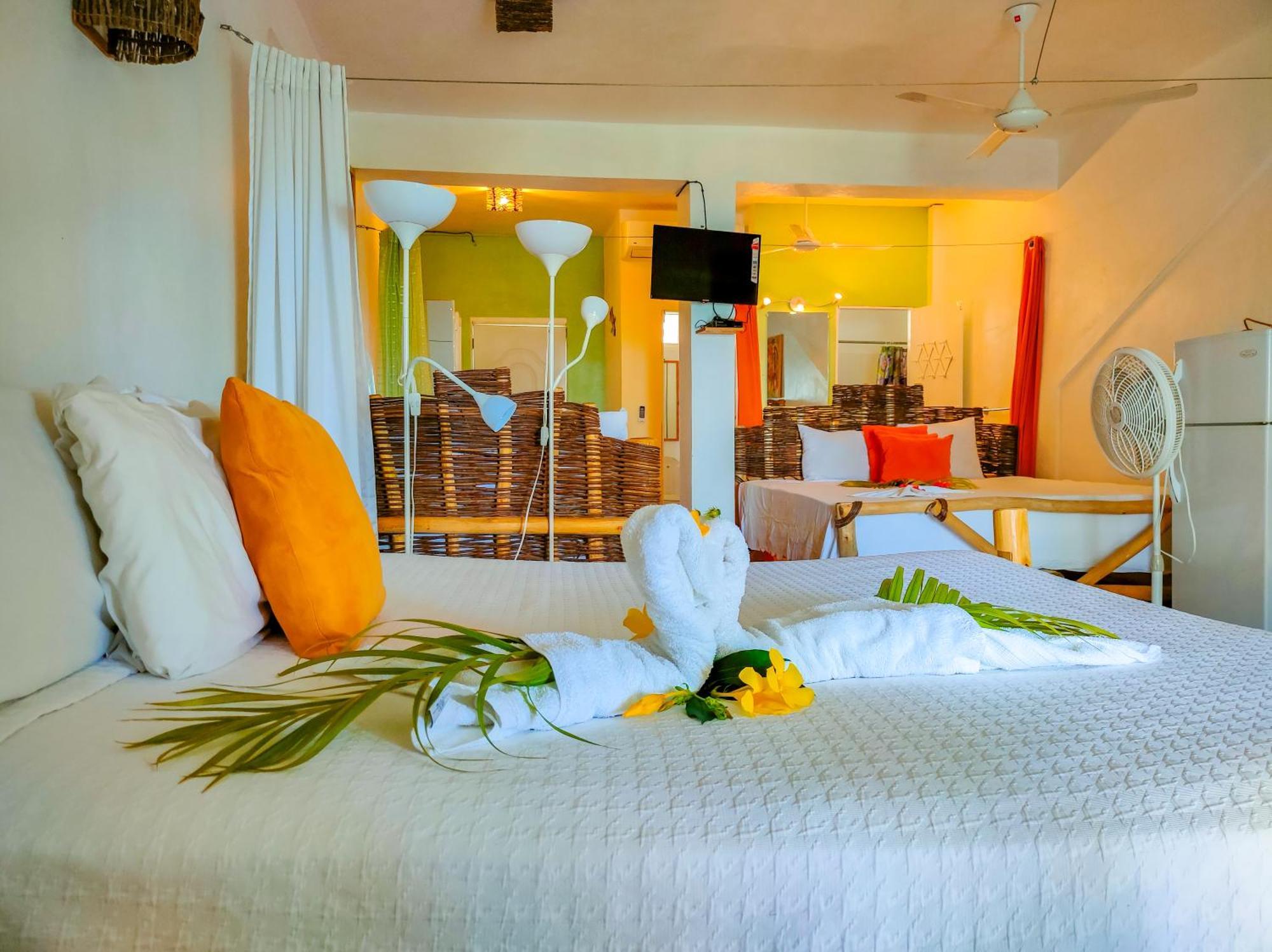 لاس غاليراس B&B Aparthotel La Isleta الغرفة الصورة